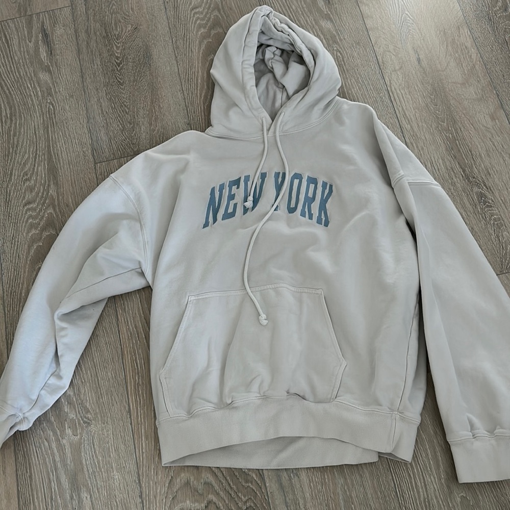 Brandy Melville New York hoodie